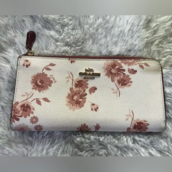 Coral coach wallet sale